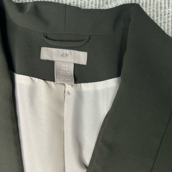 H&M blazer - Picture 2 of 3